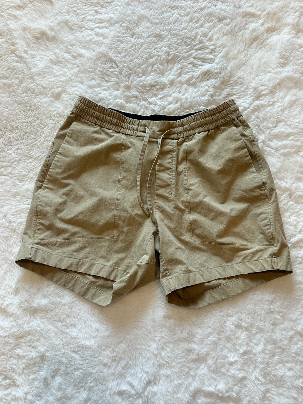 lululemon athletica Men's Athletic Cargo Shorts 5’ - Picture 5 of 5